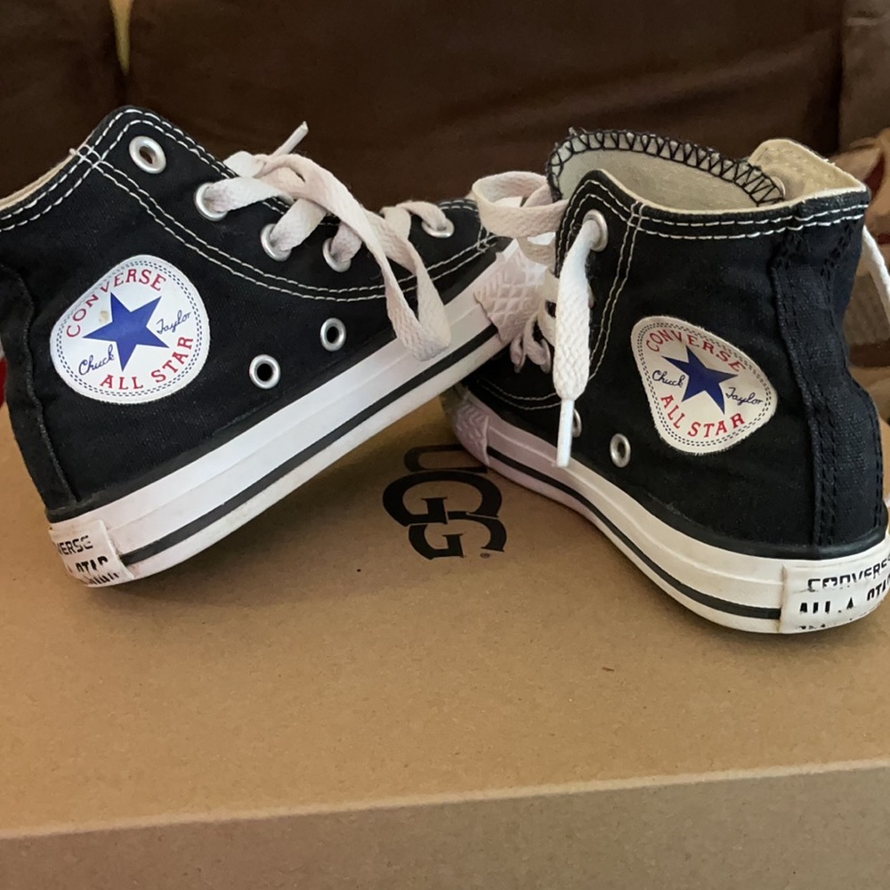 Converse size 11